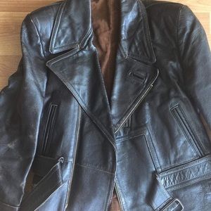 Men’s vintage brown leather motorcycle jacket